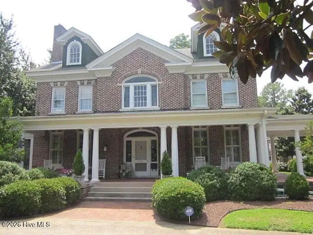 1105 Nash Street N, Wilson