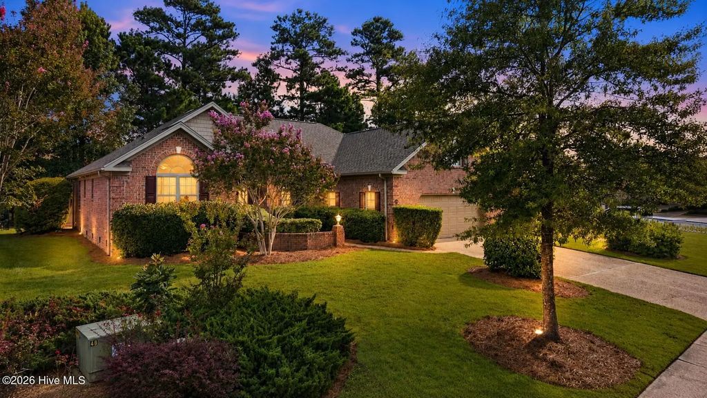 1304 Monarch Court, Leland