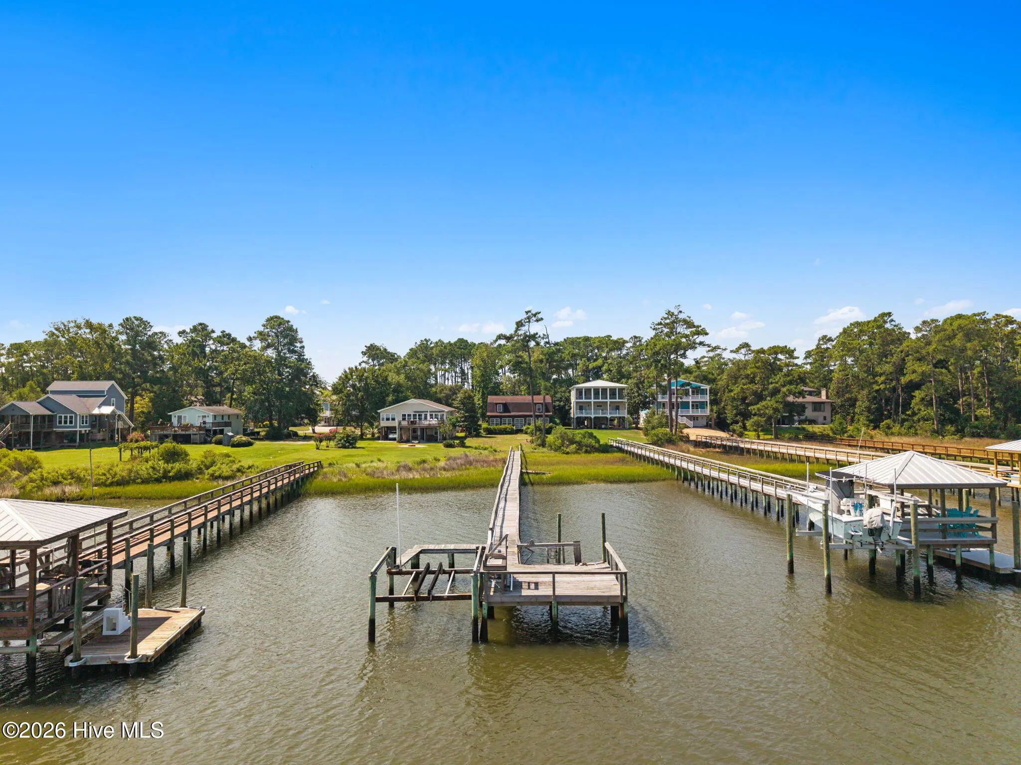 2404 W Yacht Drive, Oak Island