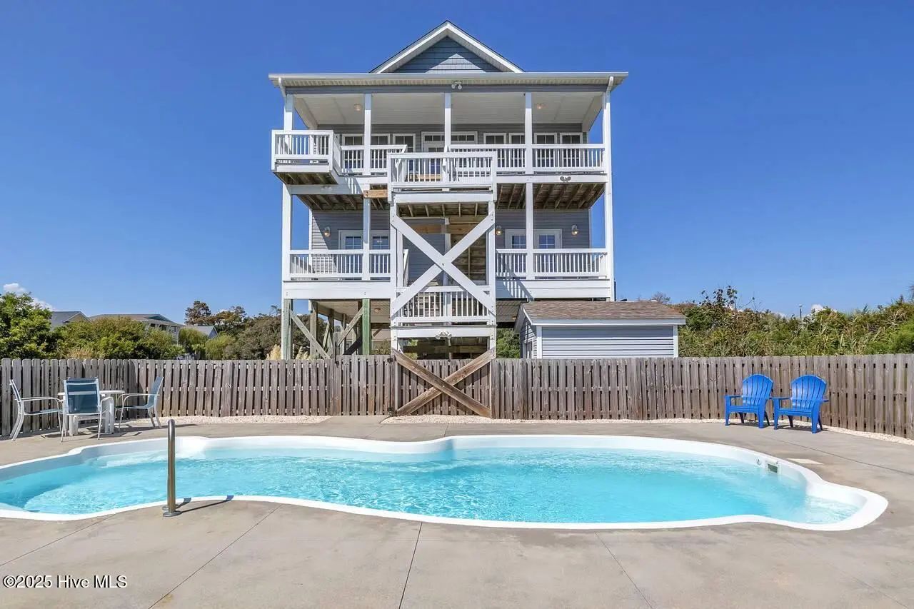 4325 E Pelican Drive, Oak Island
