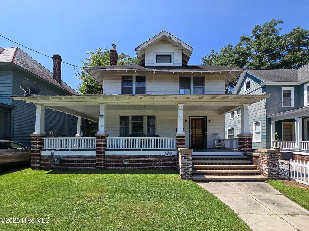 807 N Road Street, Elizabeth City
