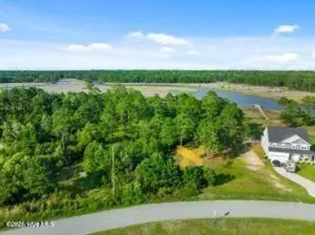 276 E Ivybridge Drive, Hubert