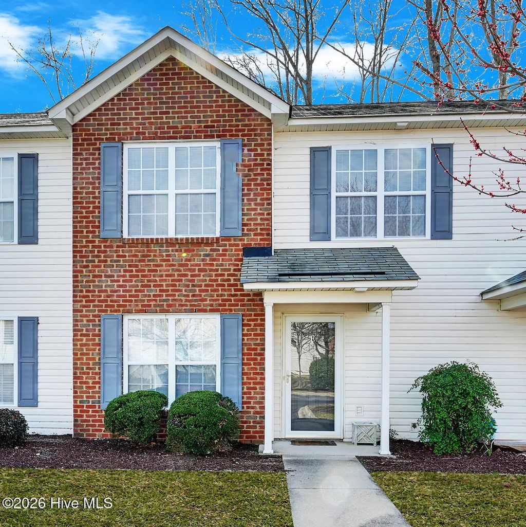 4222 Dudleys Grant Drive E, Winterville