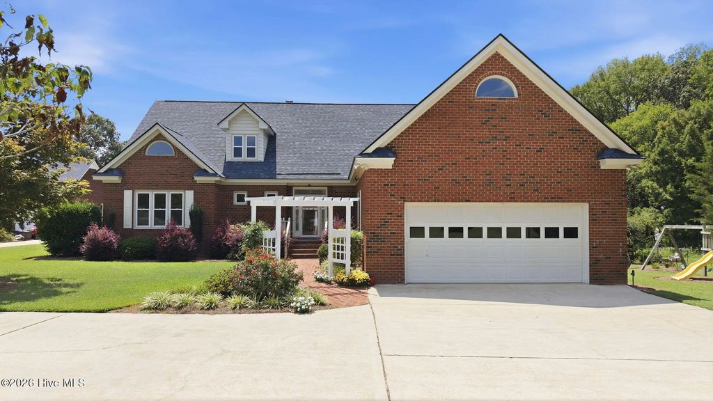 6303 Pointe Lane, Rocky Mount