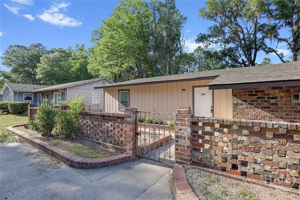 128 Cherokee Cir, Hinesville