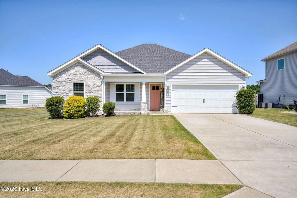 333 Wood Fall Court, Edgefield