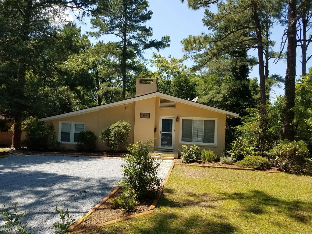 490 N May Street, Southern Pines