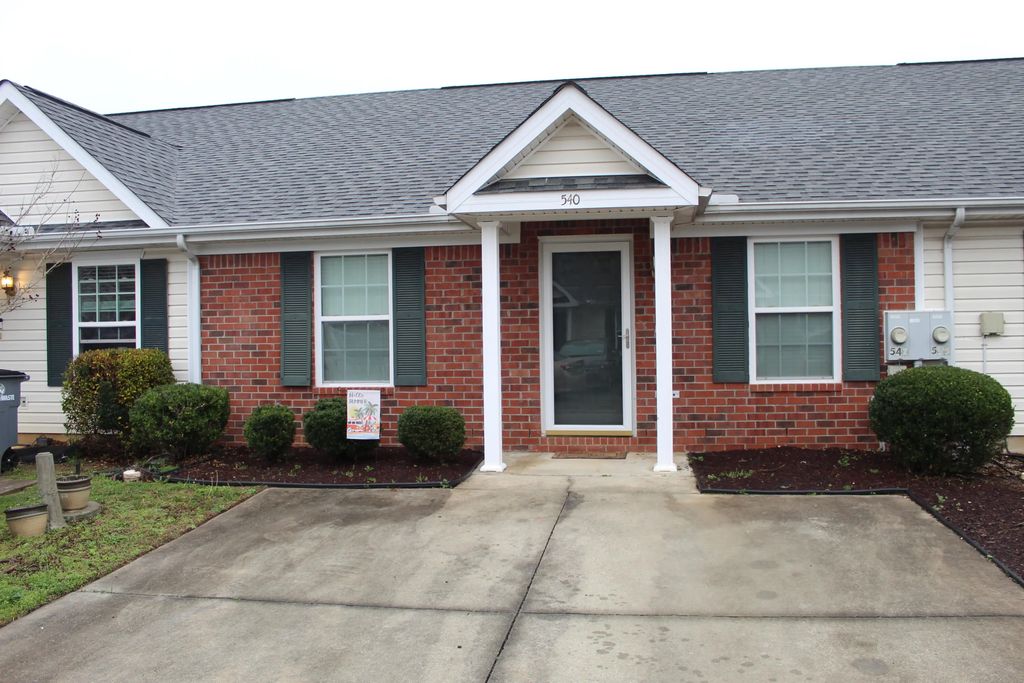 540 Edgecliff Lane, Columbia