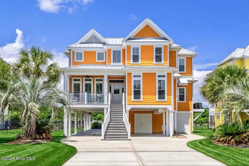 1606 E Yacht Drive, Oak Island