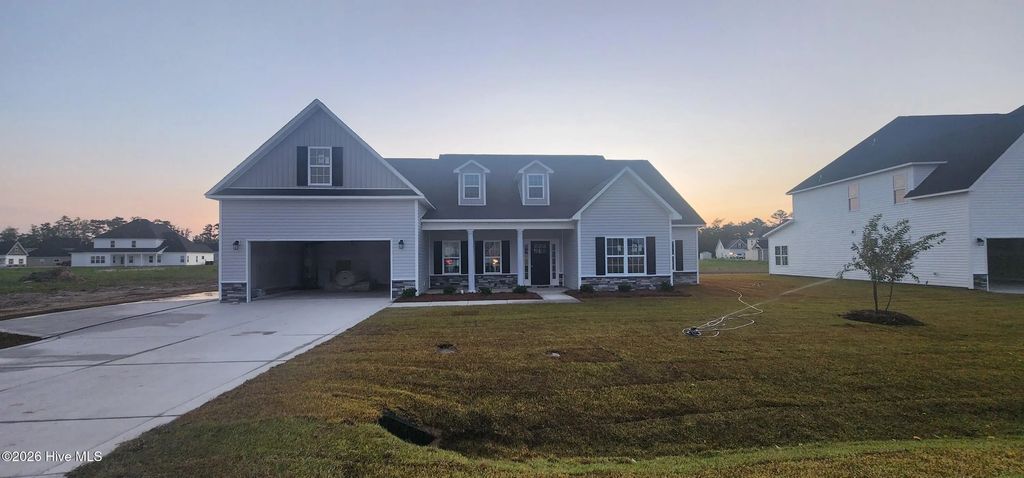 2005 Sharpnose Street, New Bern