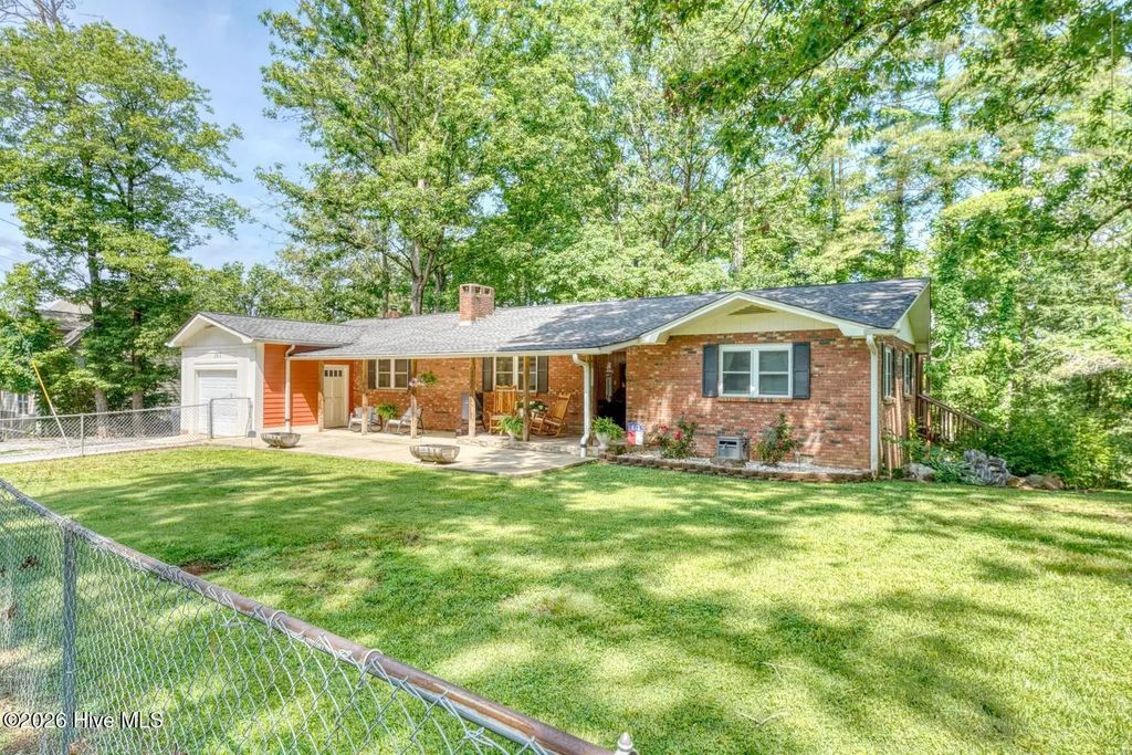 383 Sunrise Street, Murphy