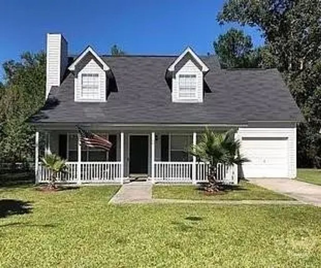 139 Laurelwood Drive, Savannah