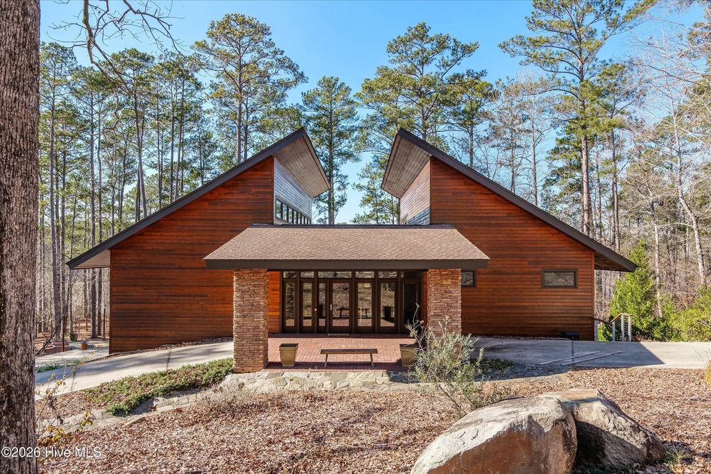210 Bellefaye Lane, McCormick