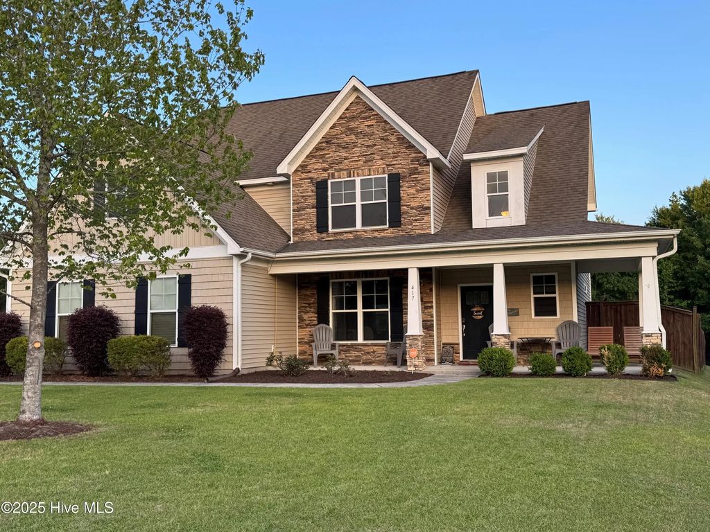 417 Wolfe Lane, Hubert