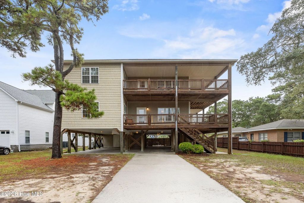310 Trott Street, Oak Island Beach