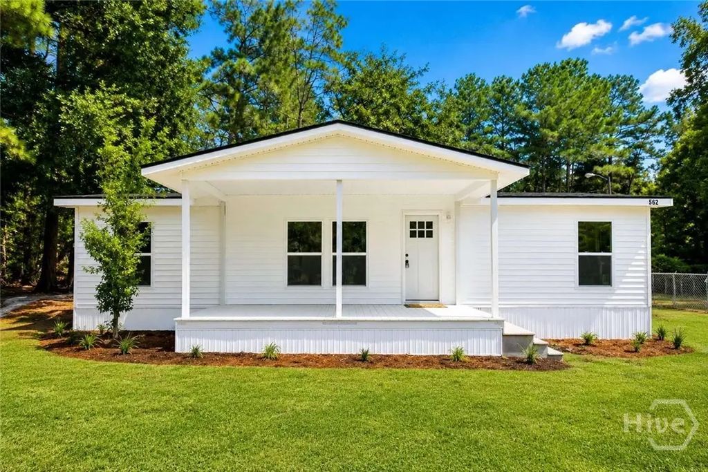 562 4th St Extension, Guyton
