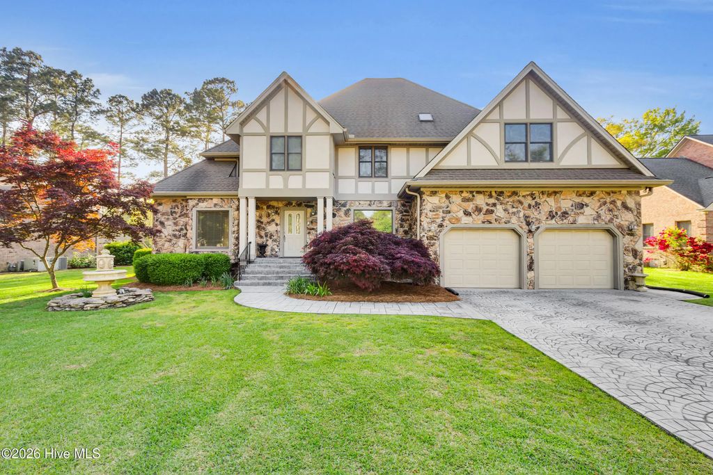 7000 Club House Drive, New Bern