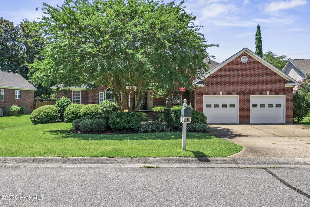 519 Sea Castle Court, Wilmington
