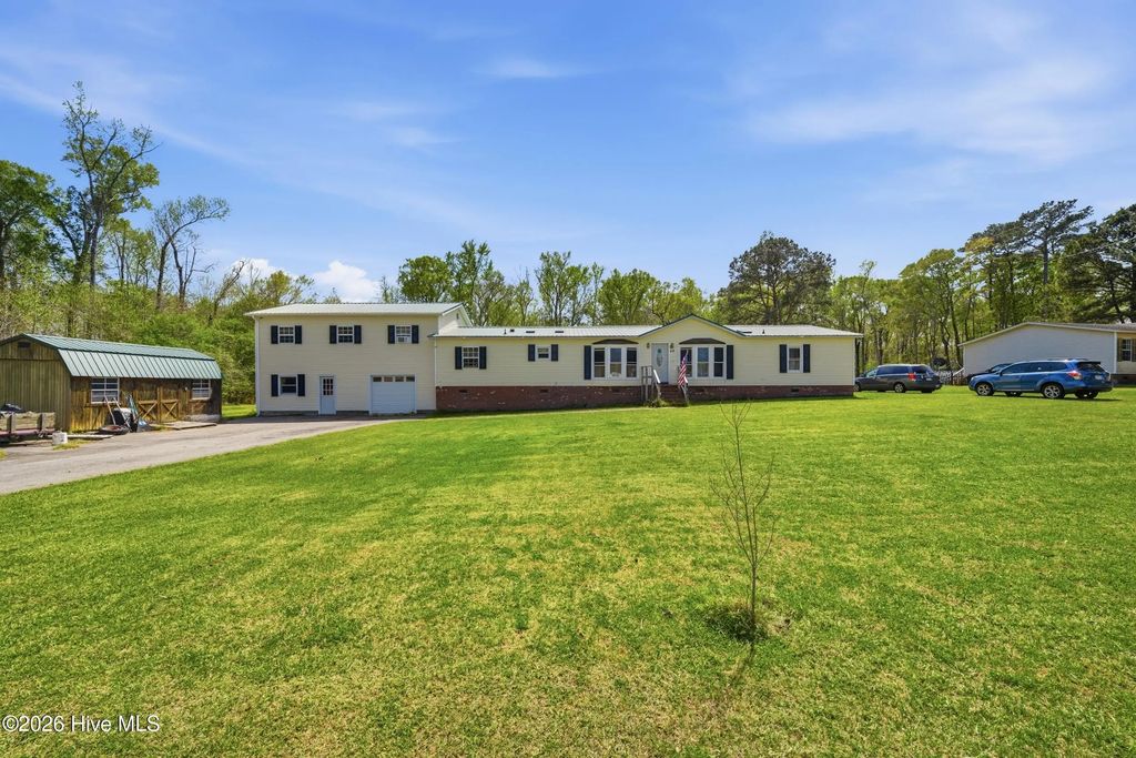 594 Drum Hill Road, Gates