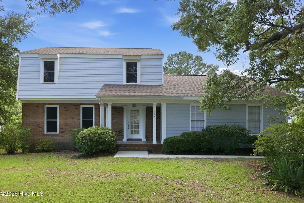 104 Gull Harbor Drive, Newport