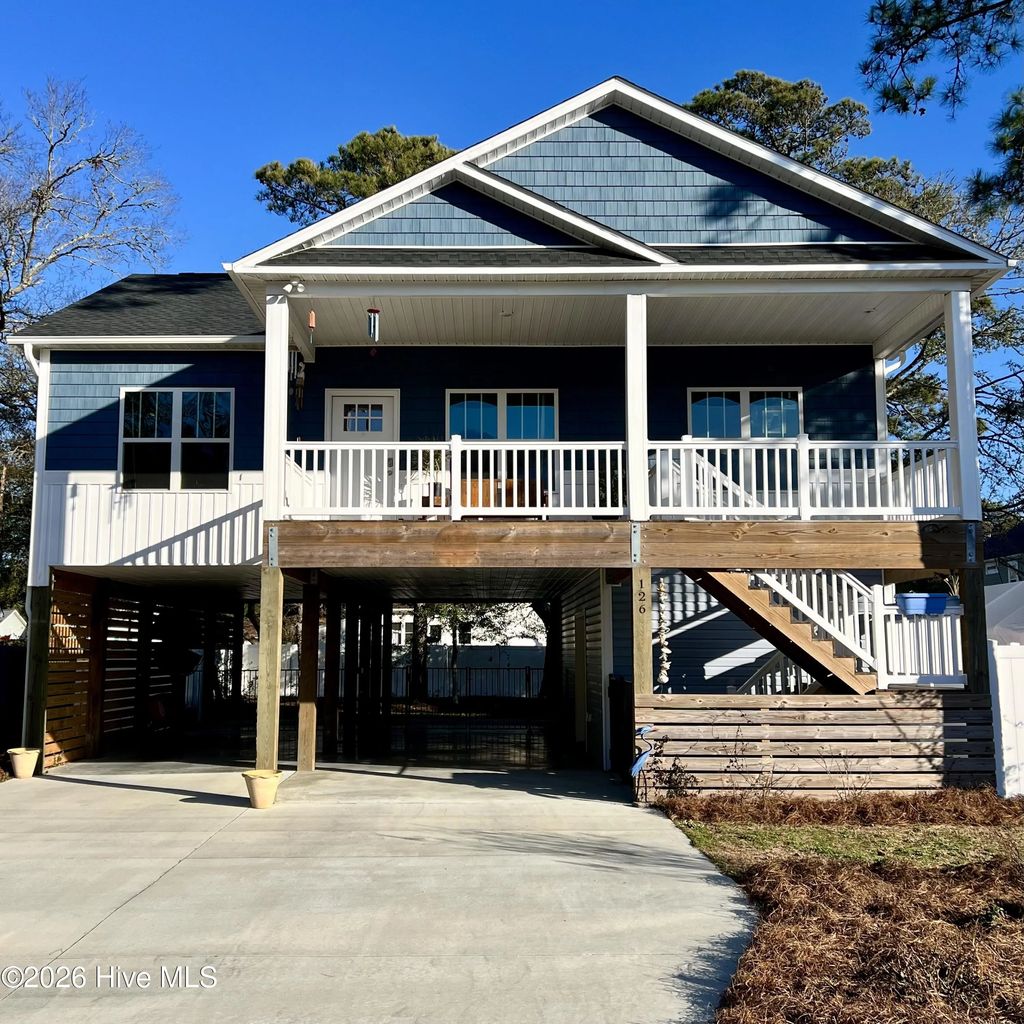 126 Nw 18th Street, Oak Island