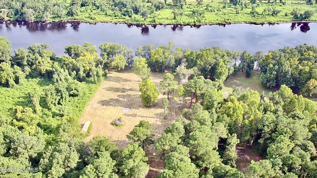 36 E Waterway Drive, Belhaven