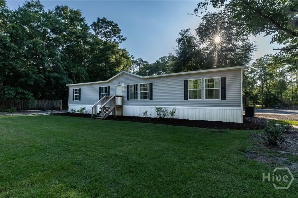 1208 Nease Road, Guyton
