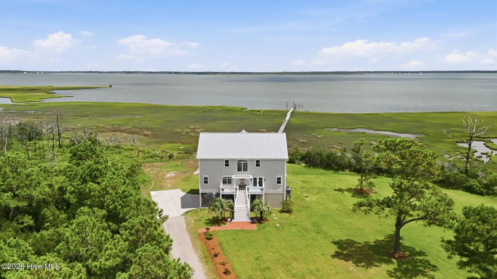404 Perkins Road, Beaufort