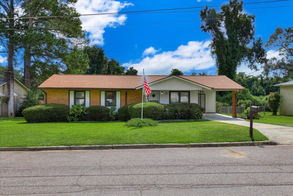 1701 Forest Creek Road, 