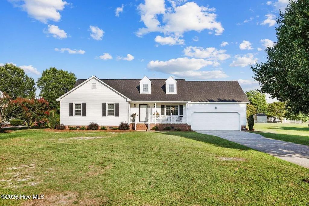 114 Trappers Run Drive, Goldsboro