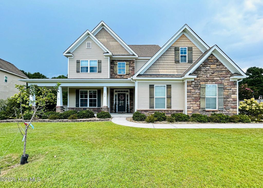 424 Wolfe Lane, Hubert
