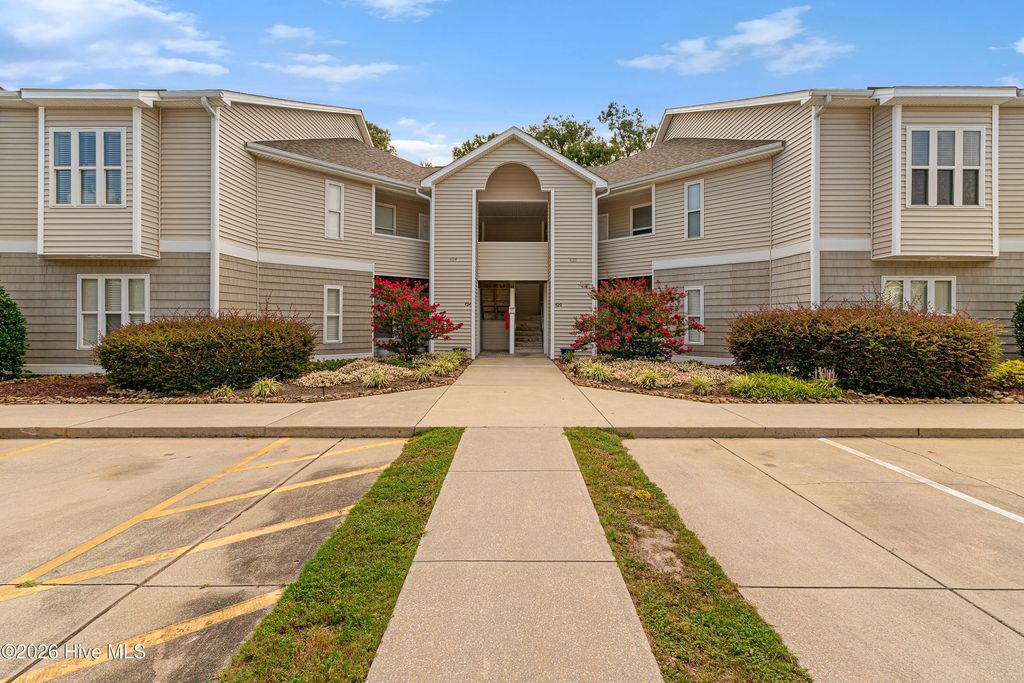 424 Commerce Avenue D, Bridgewood Condos, Morehead City