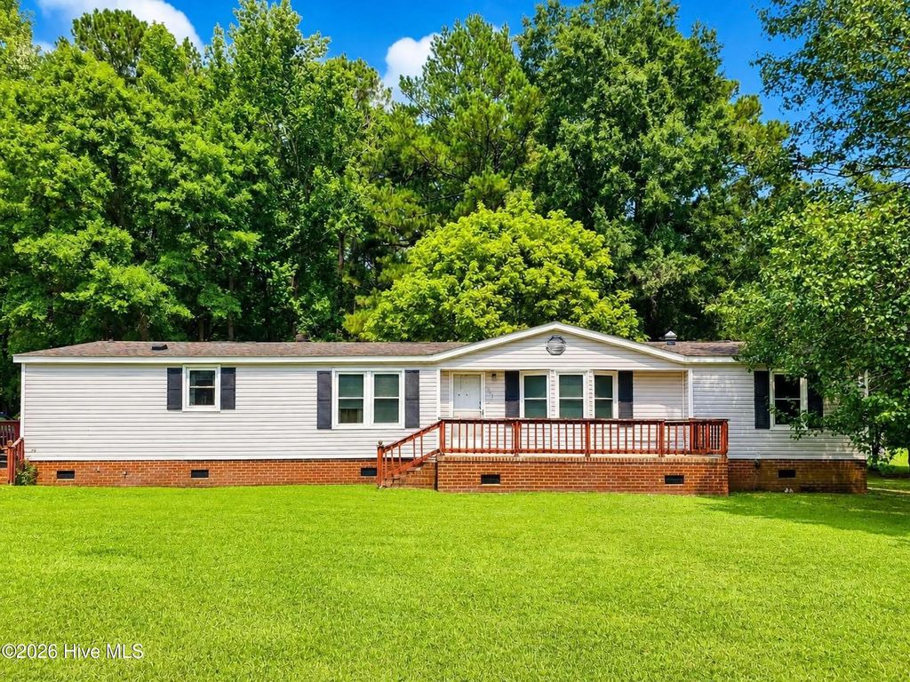 520 Paige Riddick Road, Gates