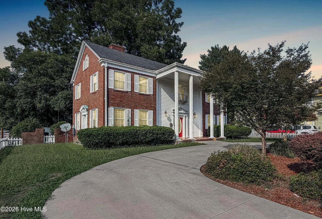 506 W Church Street, Elizabeth City