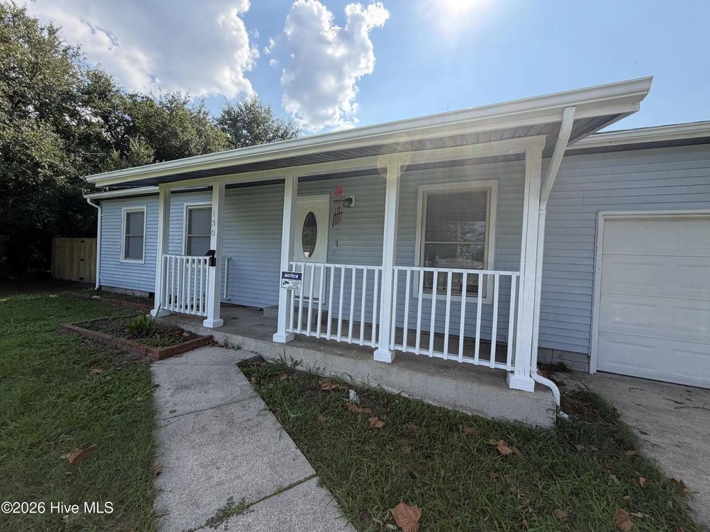 130 Freshwater Drive, Hubert
