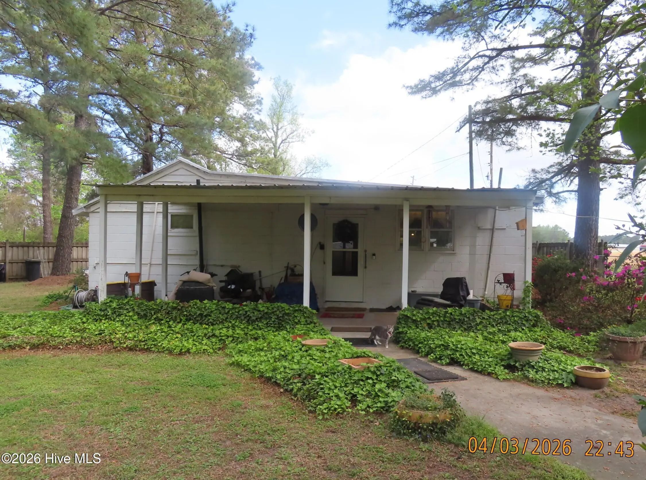 401 British Road, Kinston