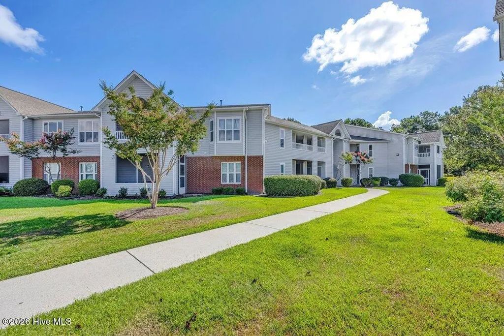 4103 Breezewood Drive Apt 204, Wilmington