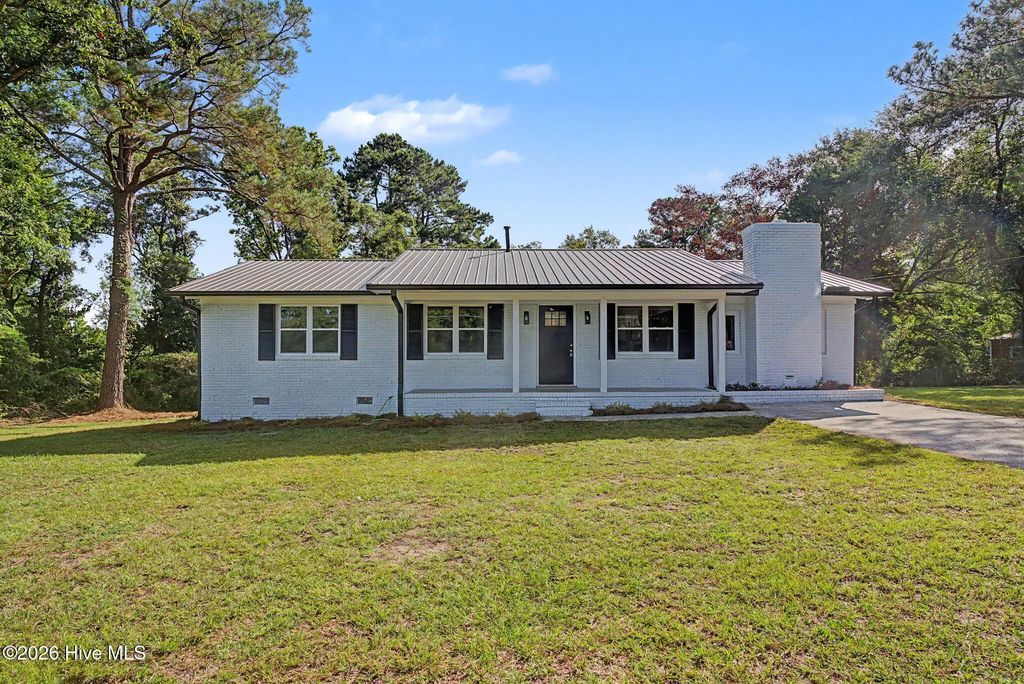 145 Huber Clay Road, Warrenville