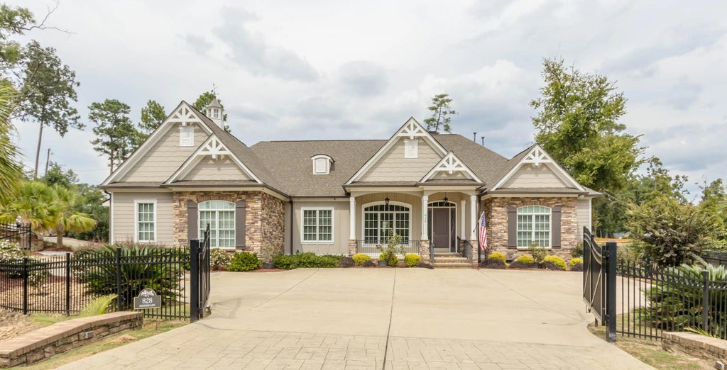 828 Dogwood Lane, Augusta