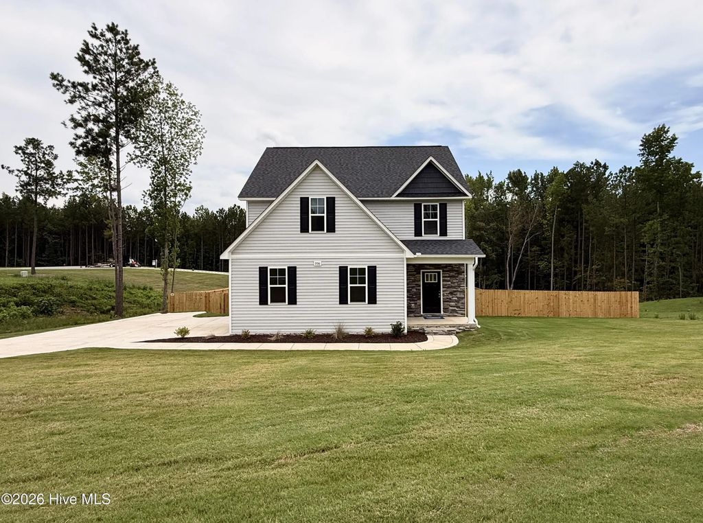 206 Uwharrie Way, Sanford