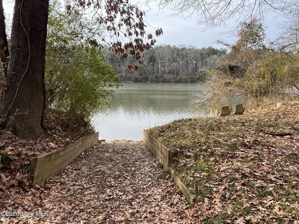 355.7 Horseshoe Road, Rockingham