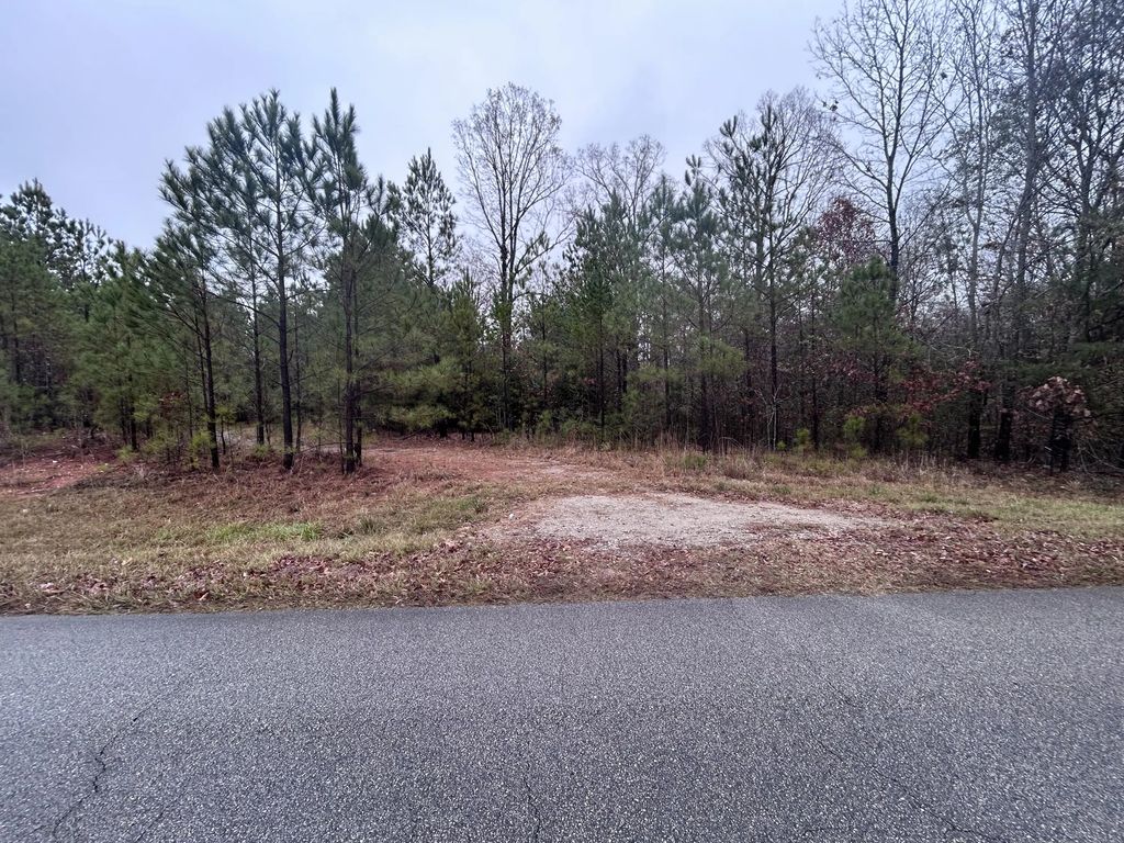 1956 Pineywoods Road, Lincoln