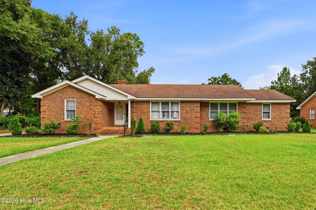 509 E 1st Avenue, Chadbourn