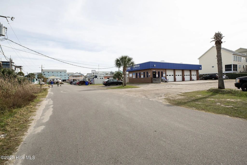 109 Sumter Avenue, Carolina Beach