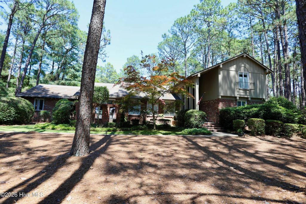 335 Swoope Drive, Southern Pines