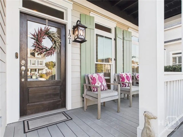 121 Bluffside Circle, 