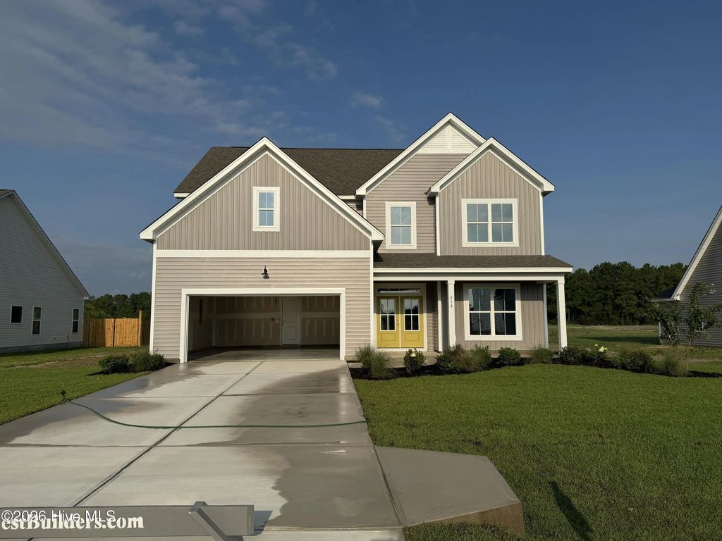 818 Tupelo Tree Drive, Hubert