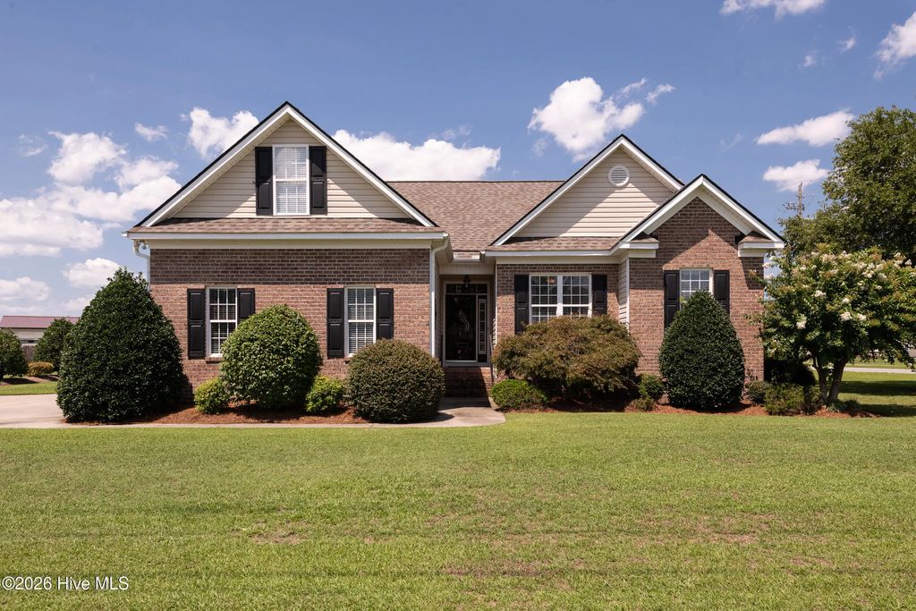 395 Laurie Ellis Road, Winterville