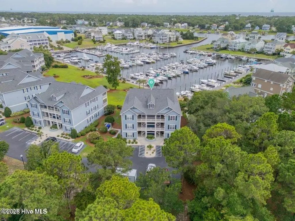 2555 St James Drive Se Unit 104-a, Southport