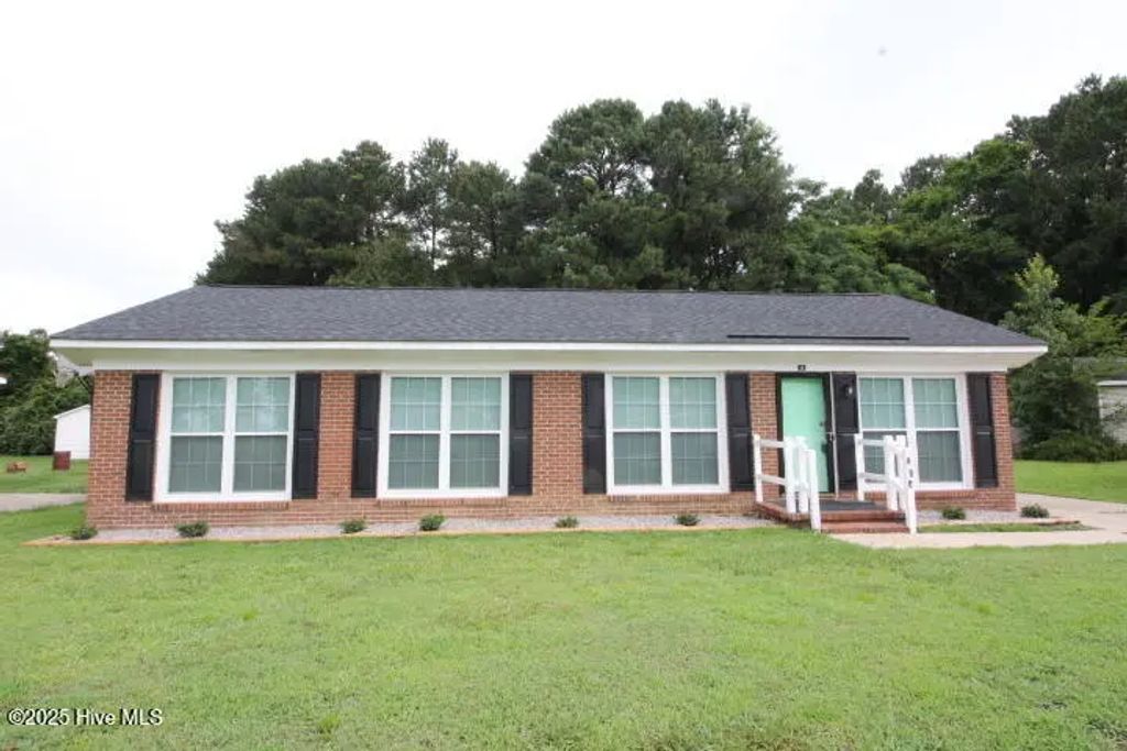 121 Walter Drive, Battleboro